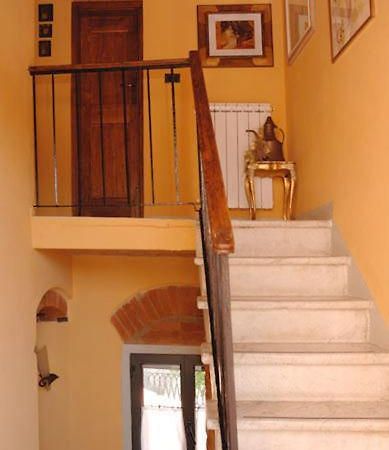 Bed and Breakfast Vecchia Locanda Sarzana Exterior foto