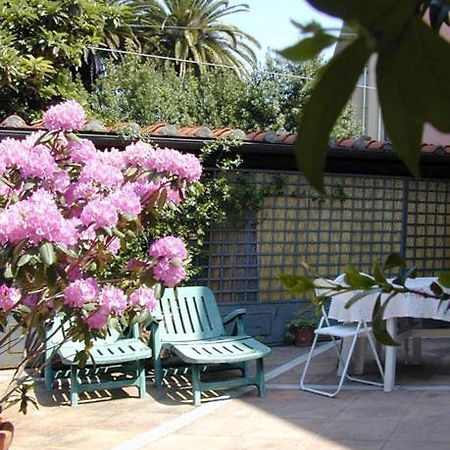 Bed and Breakfast Vecchia Locanda Sarzana Exterior foto